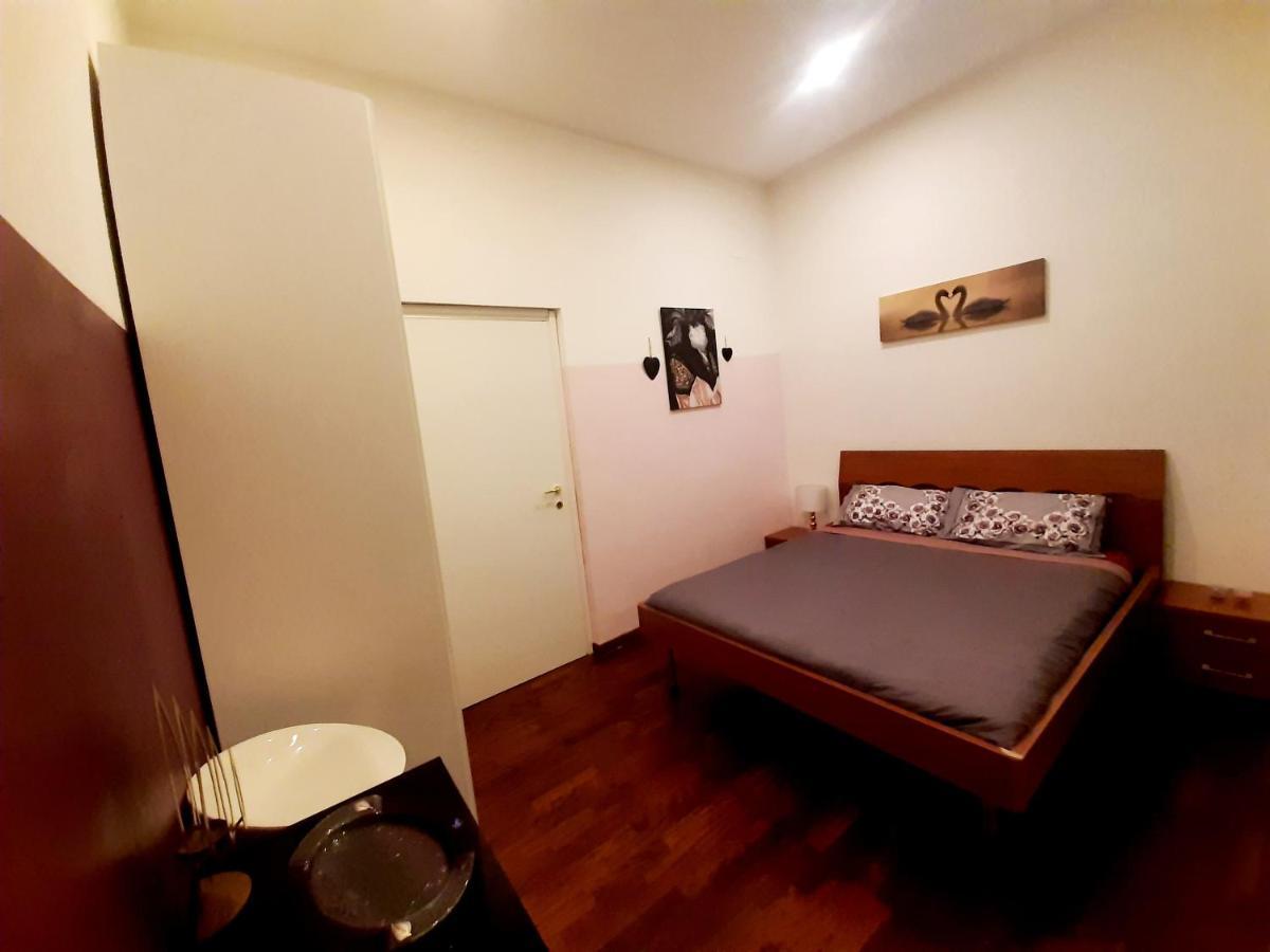 Bed and Breakfast Sul Corso Авеццано Экстерьер фото